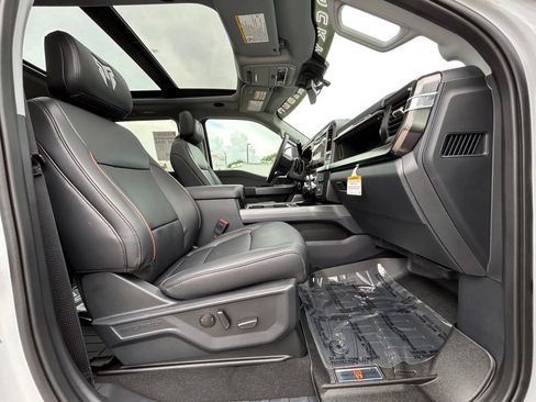 New 2026 Ford F250 Lariat w/ Black Appearance Package AWD/4WD image 29