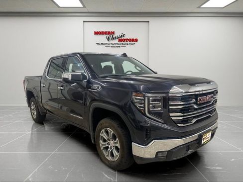Used 2025 GMC Sierra 1500 SLT AWD/4WD image 1