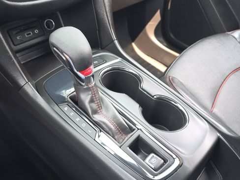 Used 2023 Chevrolet Equinox RS w/ RS Leather Package FWD image 23