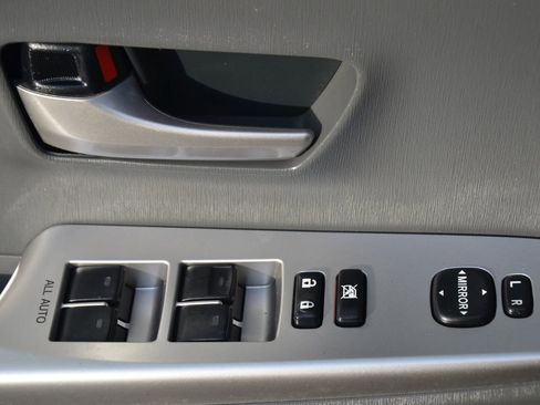 Used 2013 Toyota Prius V Three image 22