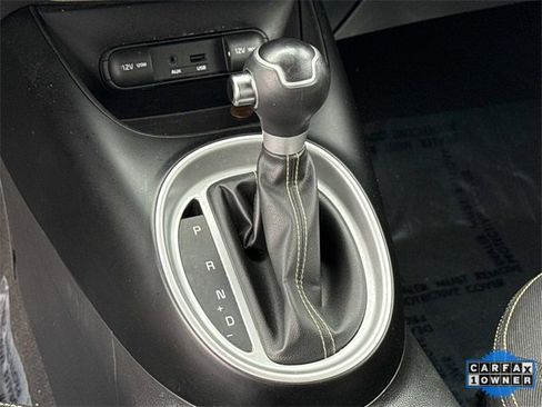 Used 2015 Kia Soul + image 21