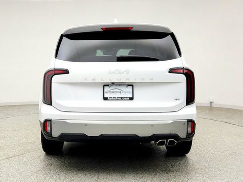 Used 2023 Kia Telluride EX w/ EX Captain's Chair Package AWD/4WD image 6