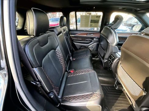 Used 2022 Jeep Grand Cherokee Summit w/ Luxury Tech Group V image 19