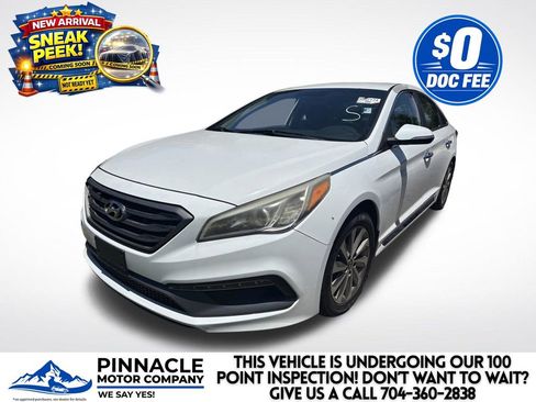Used 2016 Hyundai Sonata Sport w/ Option Group 02 FWD image 2