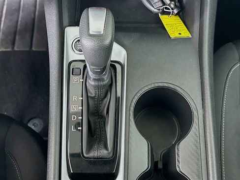 Used 2025 Nissan Altima 2.5 SV FWD image 24