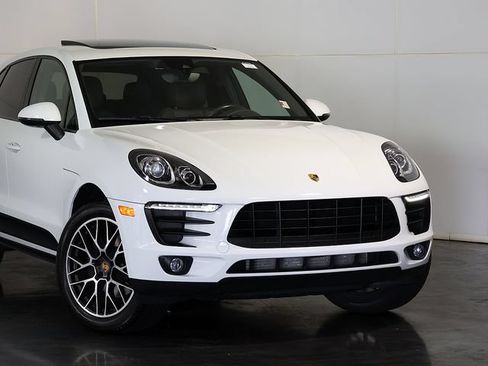 Used 2017 Porsche Macan AWD/4WD image 6