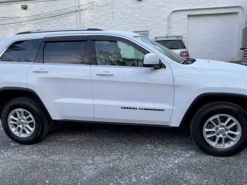 Used 2020 Jeep Grand Cherokee Laredo image 9