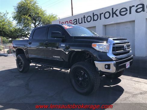 Used 2015 Toyota Tundra SR5 AWD/4WD image 4