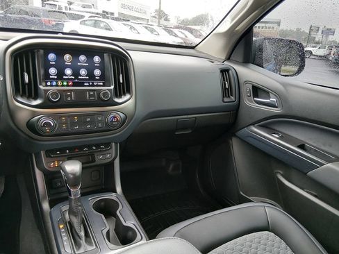 Used 2022 Chevrolet Colorado Z71 AWD/4WD image 12