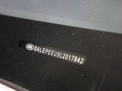 Used 2020 Land Rover Defender 110 SE image 41