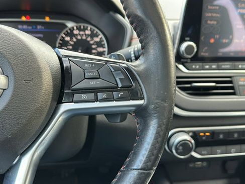 Certified 2020 Nissan Altima 2.5 SR w/ Premium Package image 18