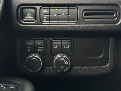 Used 2021 Chevrolet Tahoe RST w/ Luxury Package image 31