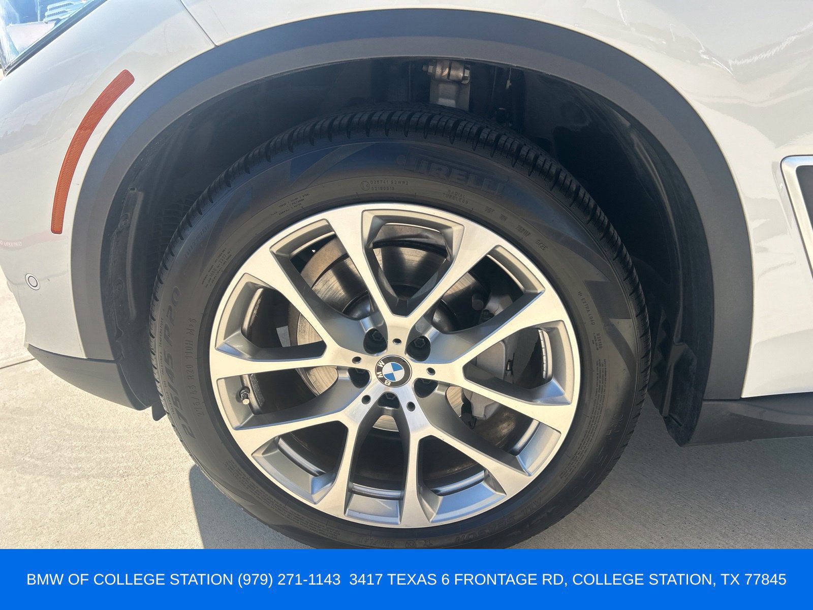 Used 2022 BMW X5 sDrive40i w/ Luxury Seating Package RWD image 4