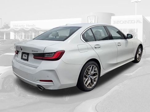 Used 2025 BMW 330i xDrive Sedan AWD/4WD image 4