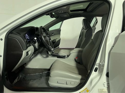 Certified 2022 Acura ILX w/ Premium Package image 20