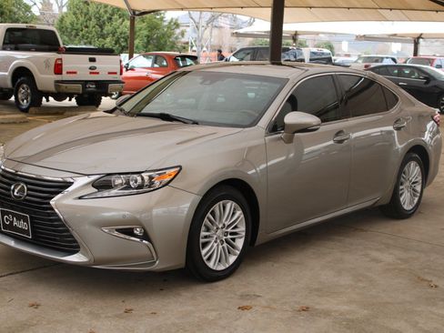 Used 2016 Lexus ES 350 image 4