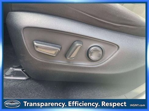 Used 2025 Toyota RAV4 XLE AWD/4WD image 16