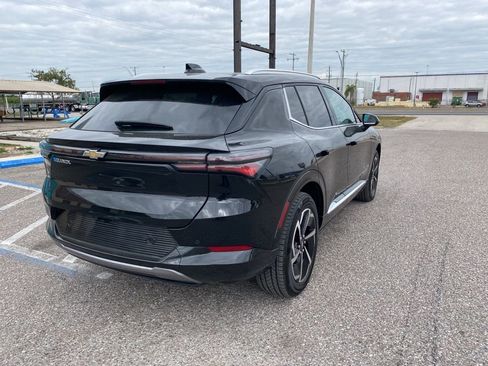 Used 2024 Chevrolet Equinox EV LT image 3