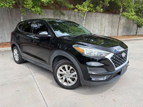 Used 2019 Hyundai Tucson SE FWD image 2