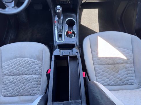Used 2018 Chevrolet Equinox LS FWD image 19