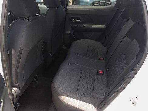 Used 2025 Nissan Kicks SV AWD/4WD image 19