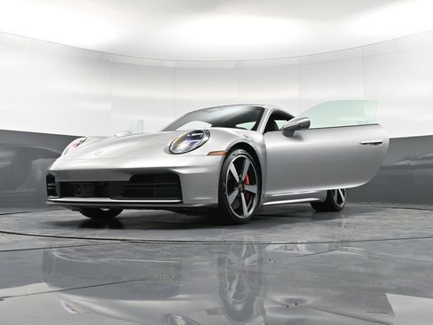 New 2026 Porsche 911 Carrera 4S AWD/4WD image 37