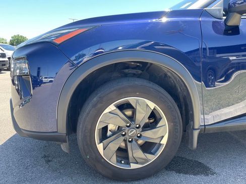 Used 2025 Nissan Rogue SV AWD/4WD image 31