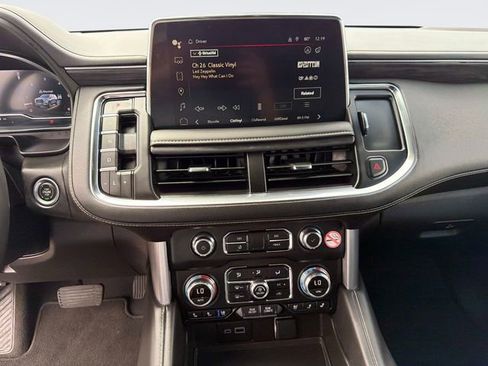 Used 2024 GMC Yukon SLT AWD/4WD image 32