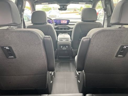 New 2026 Buick Enclave Preferred w/ Power Package AWD/4WD image 28