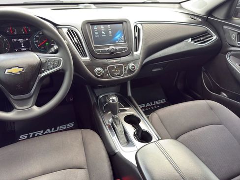 Used 2018 Chevrolet Malibu LT image 23