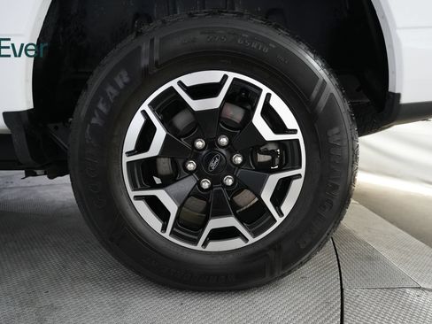 Used 2022 Ford F150 Lightning Pro AWD/4WD image 9