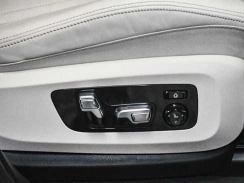 Used 2023 BMW X6 M50i w/ Executive Package image 76