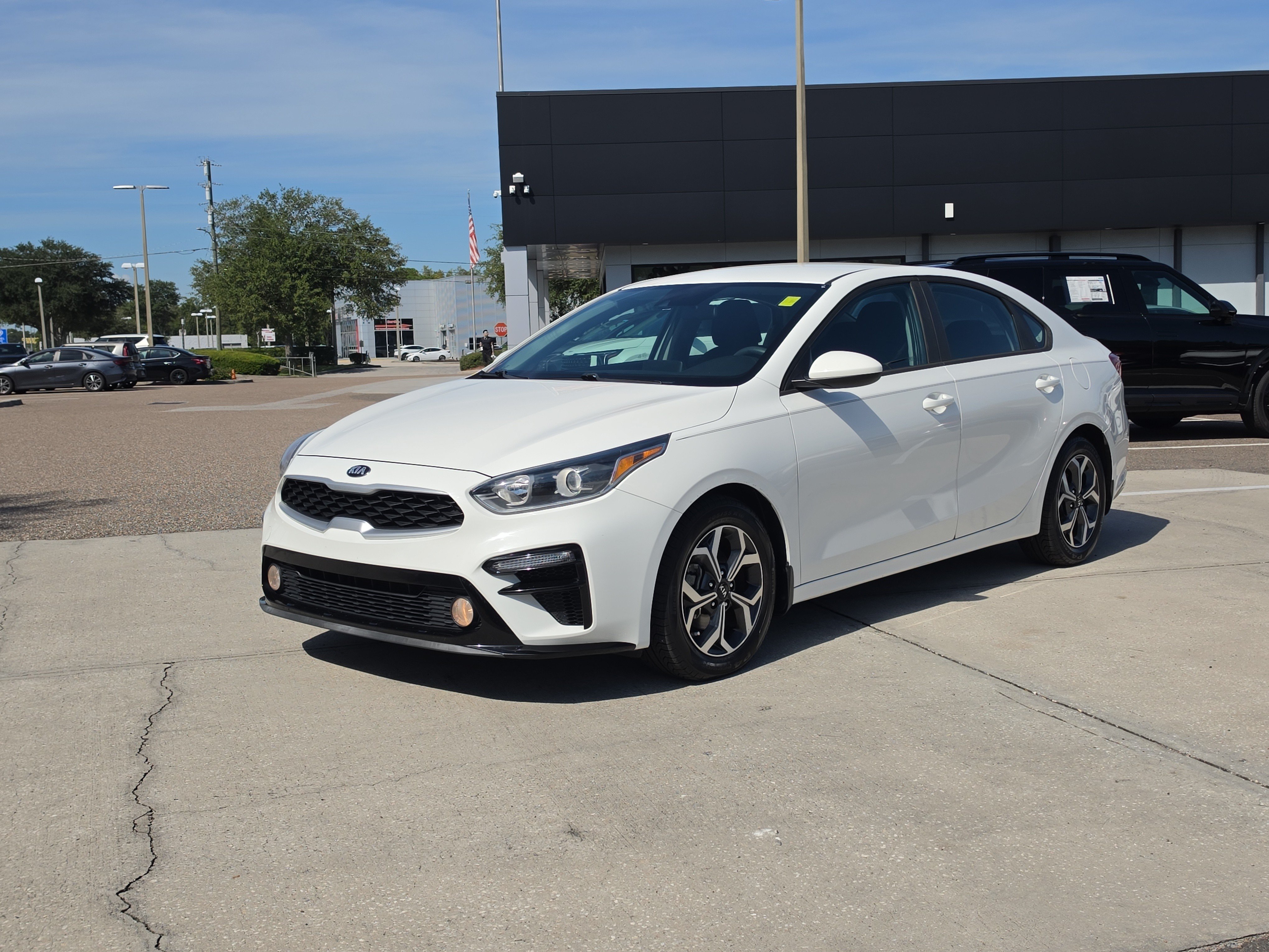 Used 2020 Kia Forte LXS FWD image 3