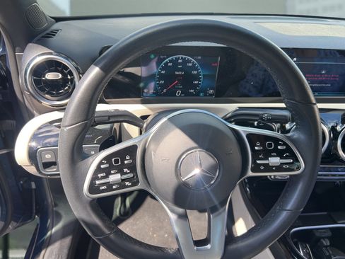 Used 2019 Mercedes-Benz A 220 image 3
