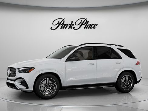 Used 2024 Mercedes-Benz GLE 350 4MATIC image 3