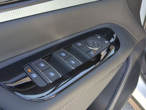 New 2025 Nissan Murano SL image 14