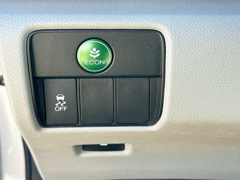 Used 2016 Honda Accord EX image 9