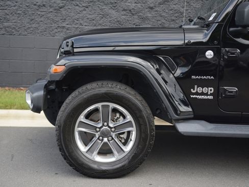 Used 2020 Jeep Wrangler Unlimited Sahara AWD/4WD image 36