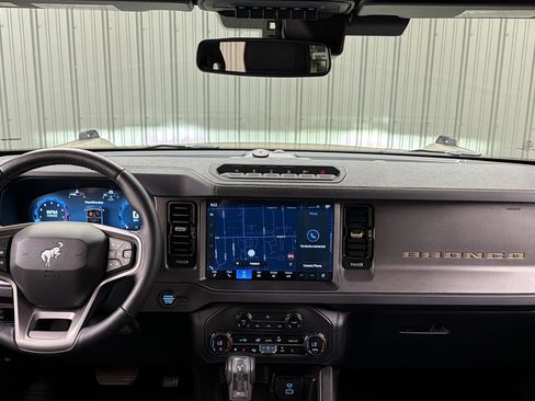 Used 2025 Ford Bronco Badlands AWD/4WD image 34