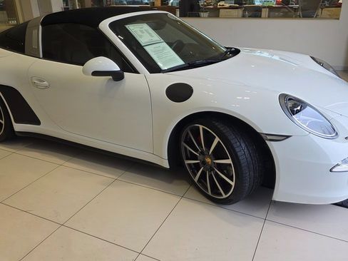 Used 2014 Porsche 911 Targa 4S image 7