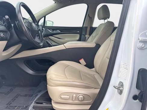Used 2019 Buick Enclave Essence FWD image 16