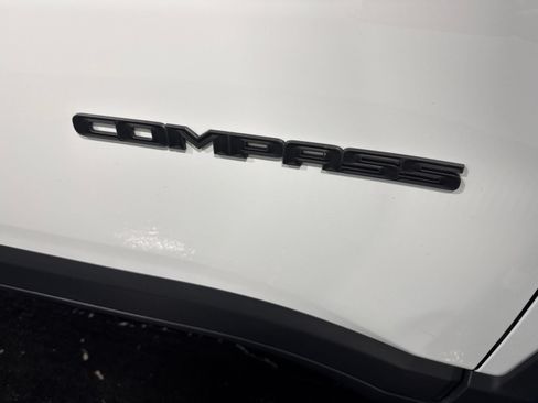 Used 2026 Jeep Compass Trailhawk AWD/4WD image 13