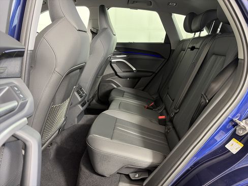 Used 2025 Audi Q5 Premium Plus w/ Premium Plus image 8