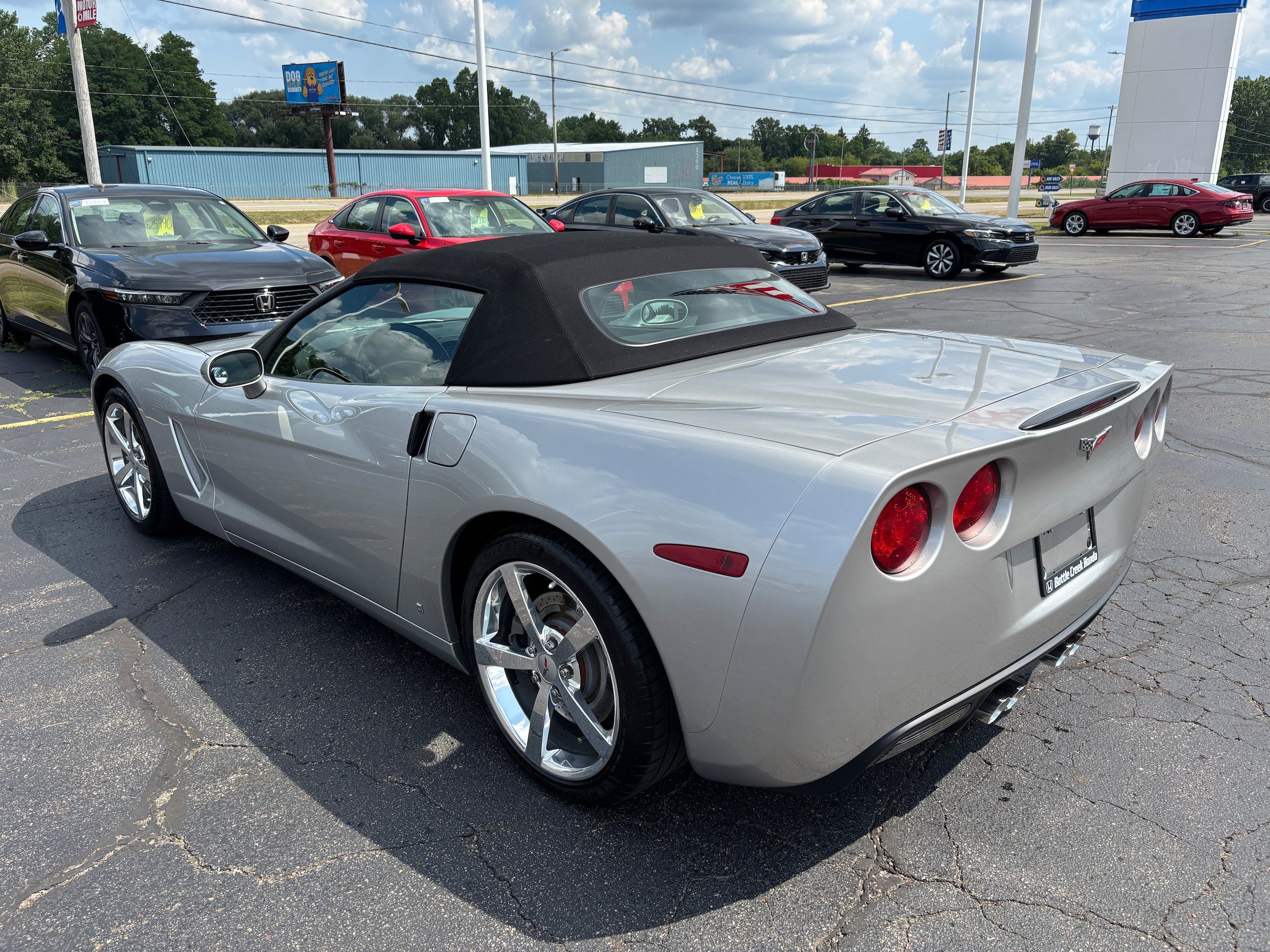 Used 2008 Chevrolet Corvette Convertible w/ Preferred Equipment Group RWD image 8