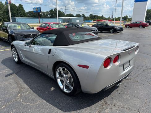 Used 2008 Chevrolet Corvette Convertible w/ Preferred Equipment Group RWD image 8