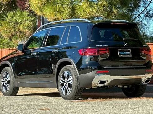 Certified 2025 Mercedes-Benz GLB 250 4MATIC image 6