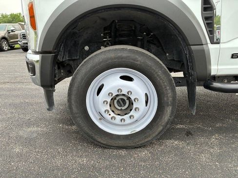 Used 2024 Ford F550 4x4 Crew Cab Super Duty w/ XLT Value Package image 12