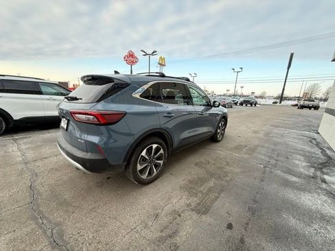 Used 2023 Ford Escape Platinum image 6