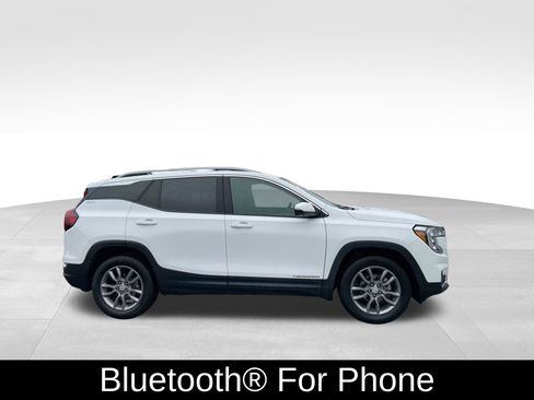 Used 2022 GMC Terrain SLT w/ Tech Package image 4
