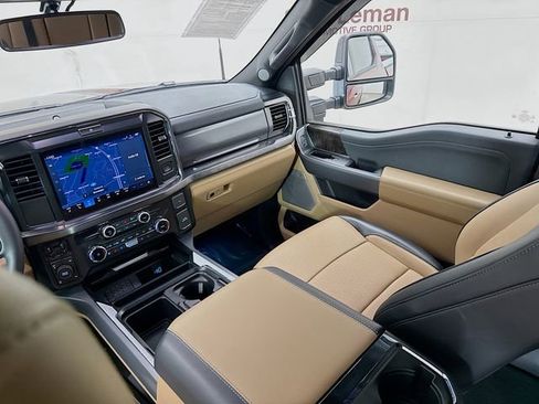 Used 2025 Ford F250 Lariat image 24